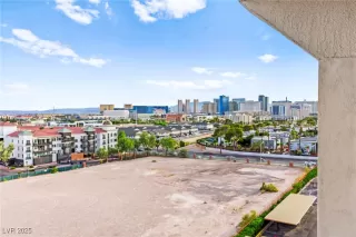 Photo #4: 2708522 Listing 