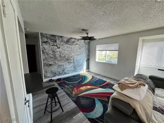 Photo #2: 2708532 Listing 