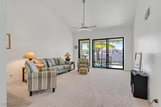 Photo #6: 2708546 Listing 