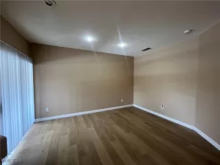 Photo #6: 2708551 Listing 