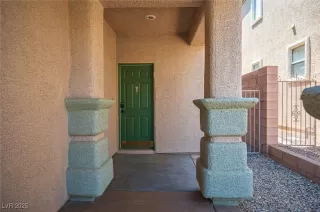 Photo #2: 2708566 Listing