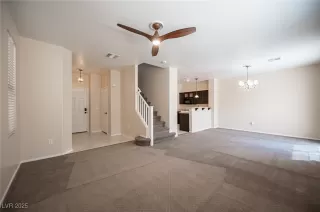 Photo #3: 2708566 Listing