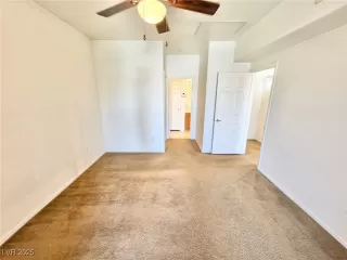 Photo #5: 2708572 Listing