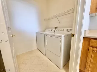 Photo #6: 2708572 Listing