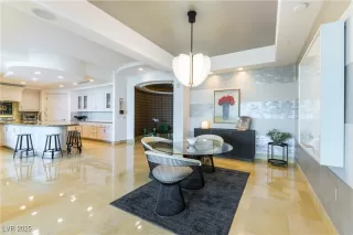 Photo #3: 2708574 Listing 