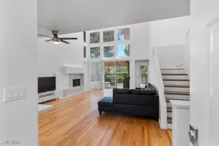 Photo #2: 2708587 Listing 