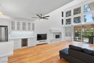 Photo #3: 2708587 Listing 