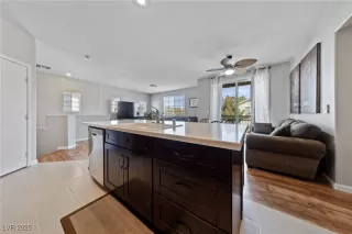 Photo #2: 2708589 Listing 