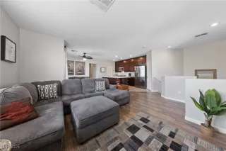 Photo #6: 2708589 Listing 