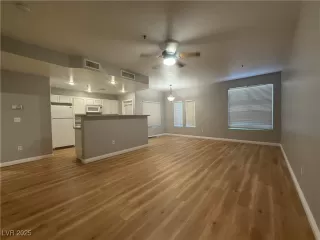 Photo #3: 2708592 Listing 