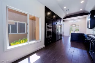 Photo #6: 2708599 Listing 