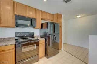 Photo #6: 2708601 Listing 