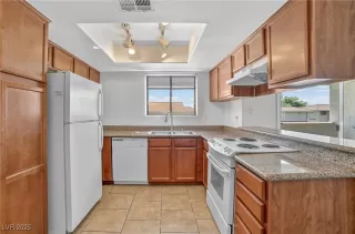 Photo #5: 2708622 Listing 