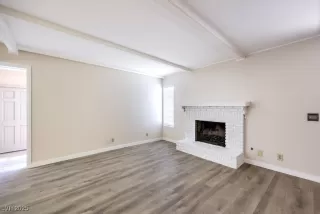 Photo #2: 2708653 Listing 