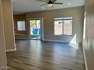 Photo #4: 2708659 Listing 