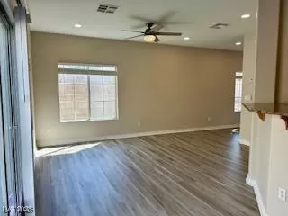 Photo #5: 2708659 Listing 