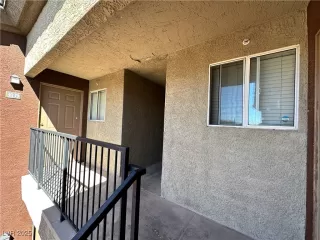 Photo #3: 2708669 Listing