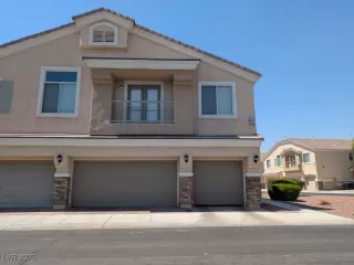 Photo #1: 2708687 Listing 