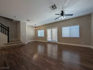 Photo #4: 2708687 Listing 