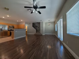 Photo #5: 2708687 Listing 