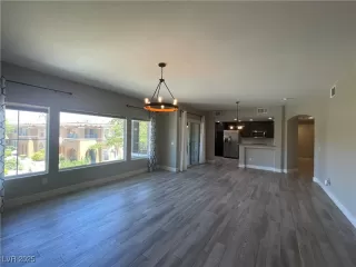 Photo #1: 2708700 Listing 