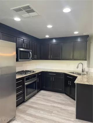 Photo #5: 2708700 Listing 