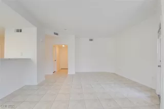 Photo #3: 2708702 Listing 