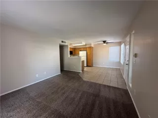 Photo #3: 2708703 Listing