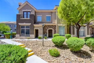 Photo #1: 2708708 Listing 