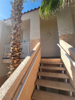 Photo #3: 2708712 Listing 