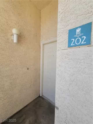 Photo #4: 2708712 Listing 