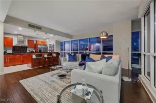 Photo #1: 2708730 Listing 