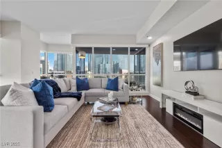 Photo #6: 2708730 Listing 