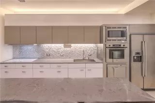 Photo #3: 2708738 Listing 