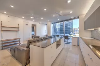 Photo #6: 2708738 Listing 