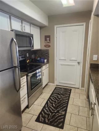 Photo #6: 2708739 Listing 