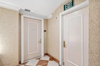 Photo #5: 2708741 Listing 