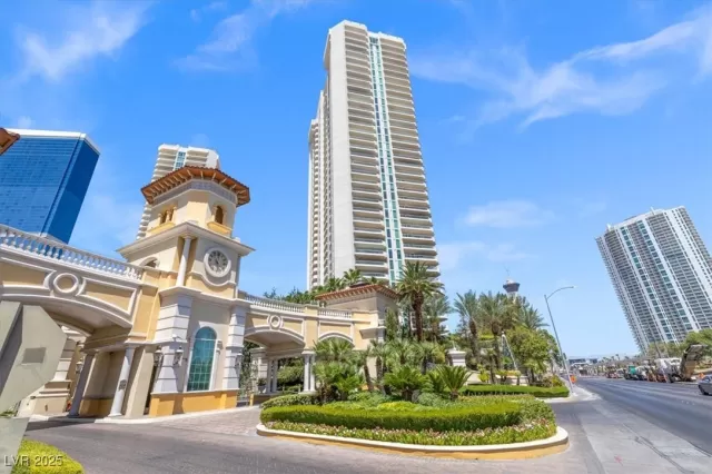 MLS: 2708744 Condo For Sale