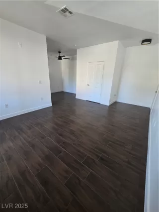 Photo #4: 2708757 Listing 