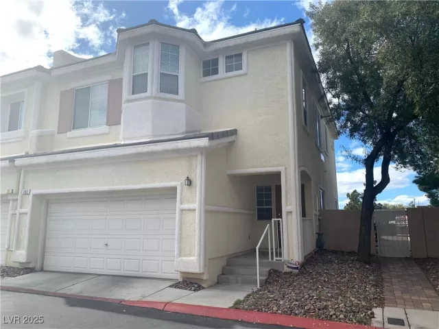 MLS: 2708763 Condo For Sale