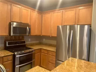 Photo #5: 2708763 Listing 
