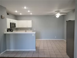 Photo #6: 2708780 Listing