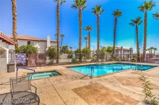 Photo #3: 2708795 Listing