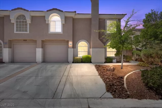 MLS: 2708796 Condo For Sale