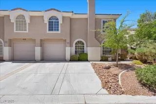 Photo #1: 2708796 Listing 