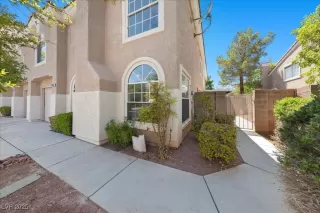 Photo #4: 2708796 Listing 