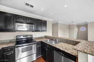 Photo #2: 2708798 Listing 