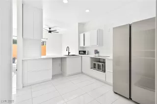 Photo #3: 2708799 Listing 