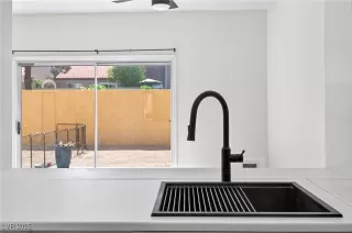 Photo #5: 2708799 Listing 