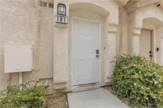 Photo #1: 2708802 Listing 